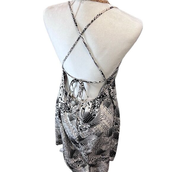 Forever 21 Open Back Asymmetrical Maxi Dress black white size small - Picture 3 of 13